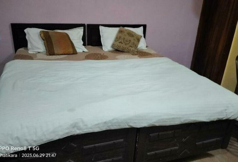 펜션 Shree Radhika Dham