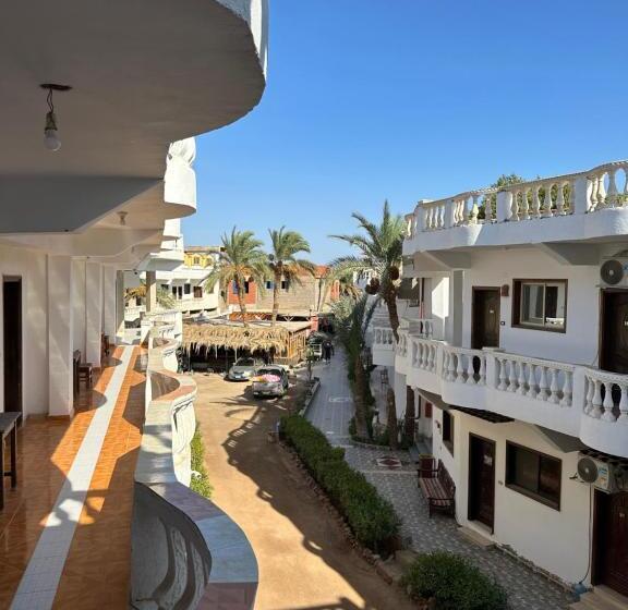 Seven Heaven Hotel And Diving Center