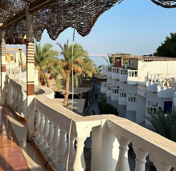 Seven Heaven Hotel And Diving Center