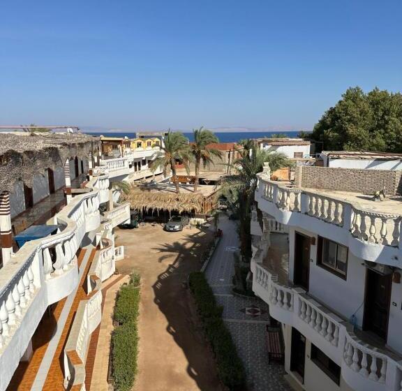 Seven Heaven Hotel And Diving Center