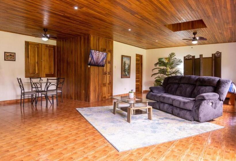 مبيت وإفطار Casa Tucan