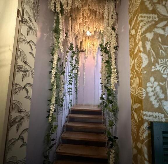 Ginos Dushi Secret For 8 People