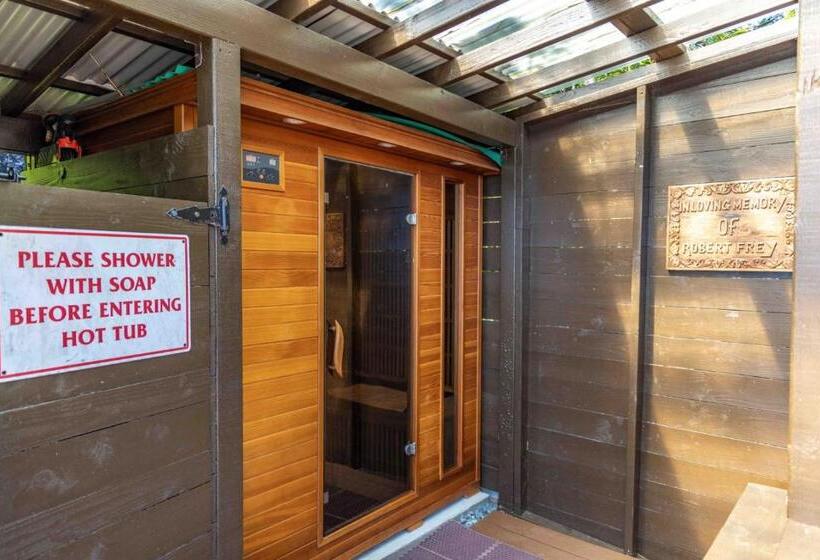 فندق Gardenia Room On Tropical Lush Farm In Haiku, Maui