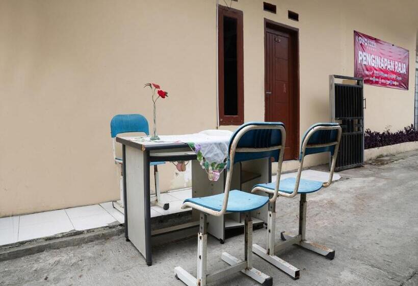 Отель Oyo 92831 Penginapan Raja