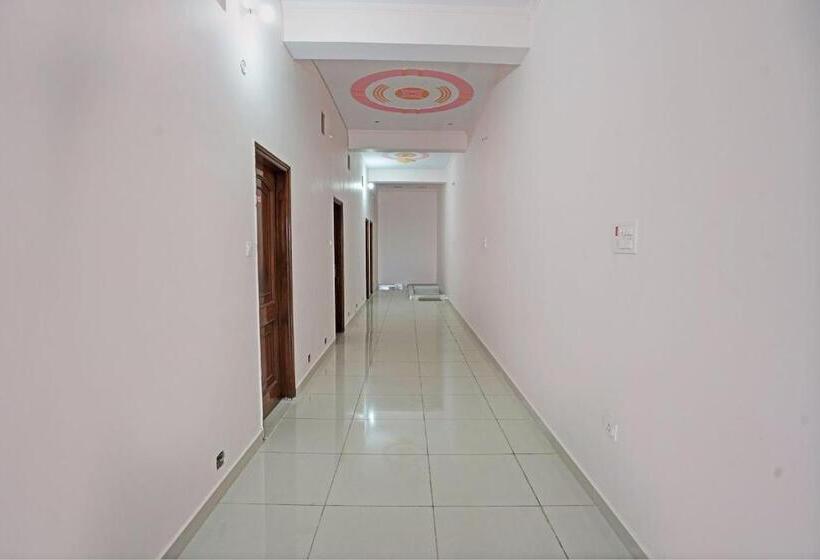 ホテル Oyo Flagship As