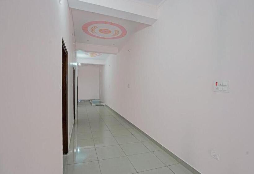 ホテル Oyo Flagship As