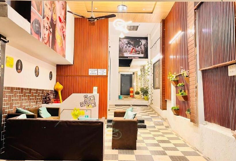 酒店 Pallav Guest House