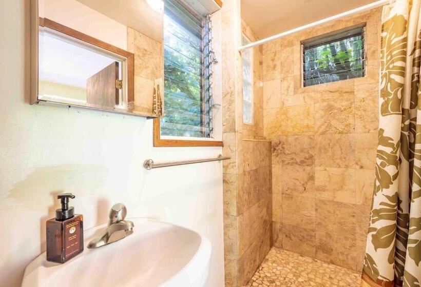 فندق Plumeria Room On A Lush Farm On Maui S North Shore