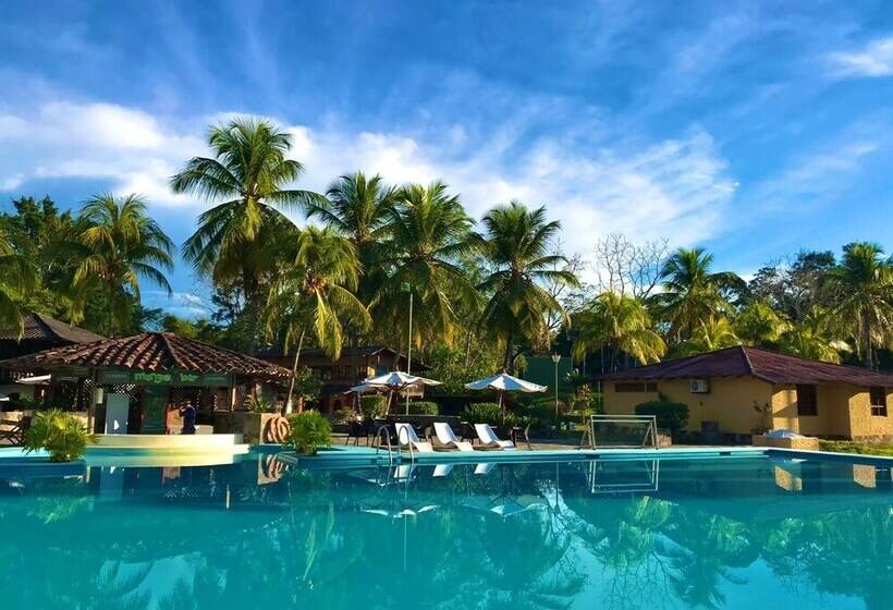 Отель Puerto Palmeras Tarapoto Resort