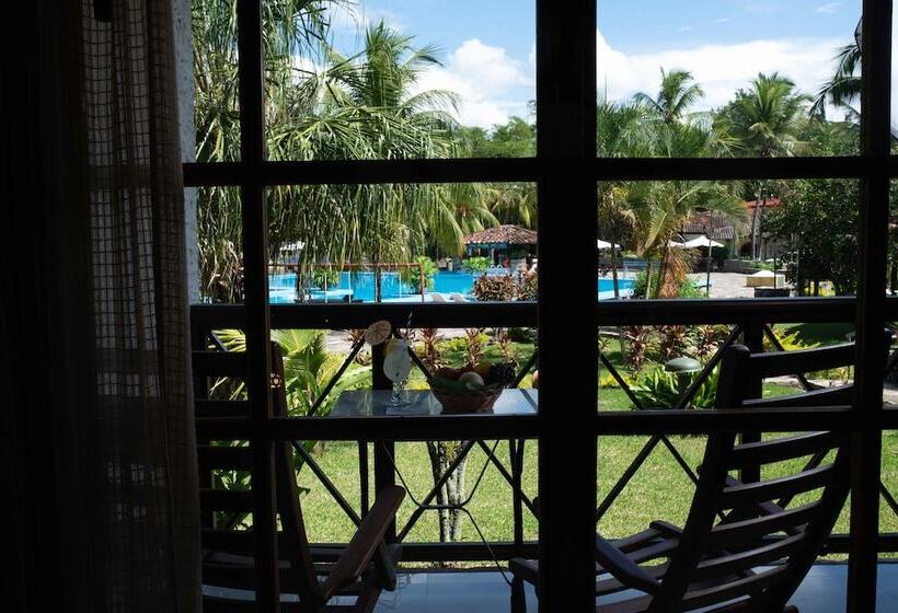 Отель Puerto Palmeras Tarapoto Resort