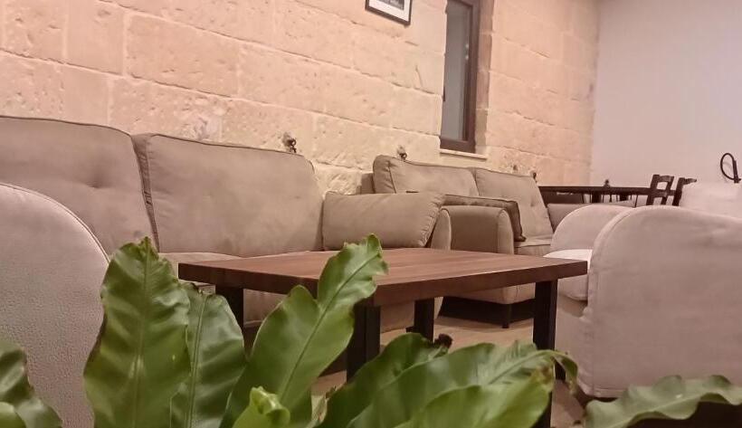 هتل Ta  Gingel Farm Agriturisim B&b. Malta