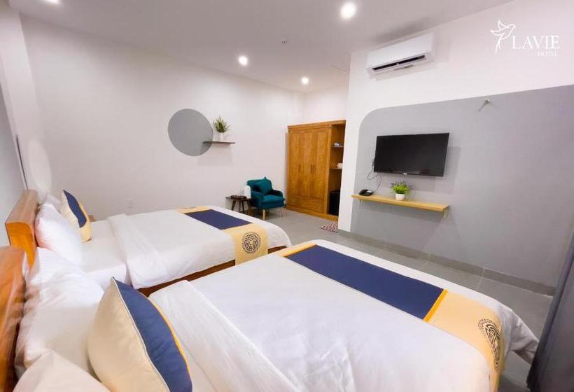 Khách Sạn Lavie Hotel Quảng Ngãi