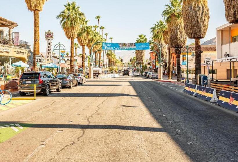 Palm Springs Blue Desert Condo!