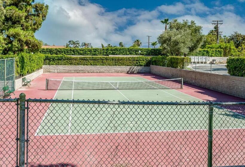 Palm Springs Blue Desert Condo!