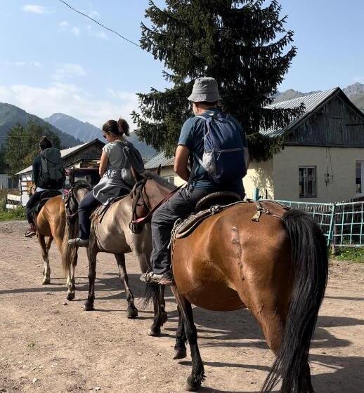 پانسیون Archa Guest House