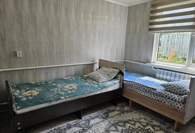 پانسیون Archa Guest House