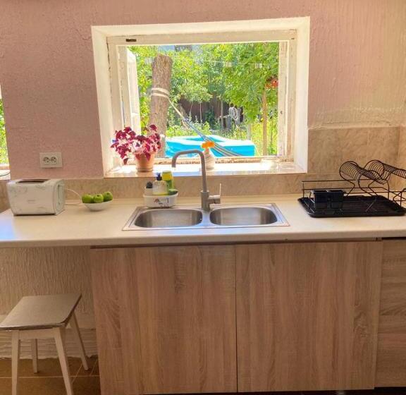 پانسیون Guest House Elo