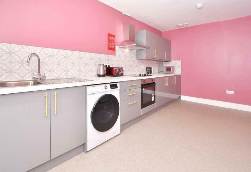 פנסיון One Battison   Affordable Rooms, Suites & Studios In Stoke On Trent