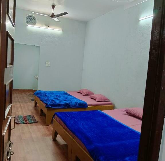 Пансион Shree Maruti Guest House