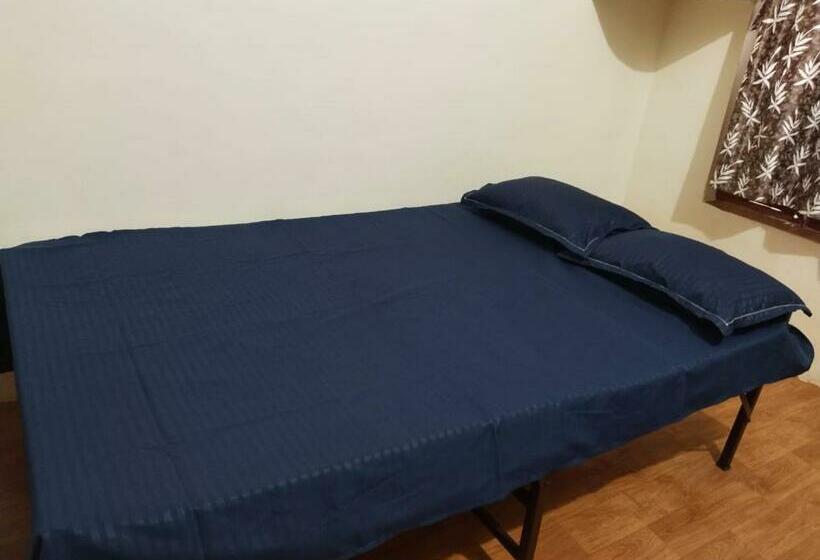 פנסיון Shreeji Guest House