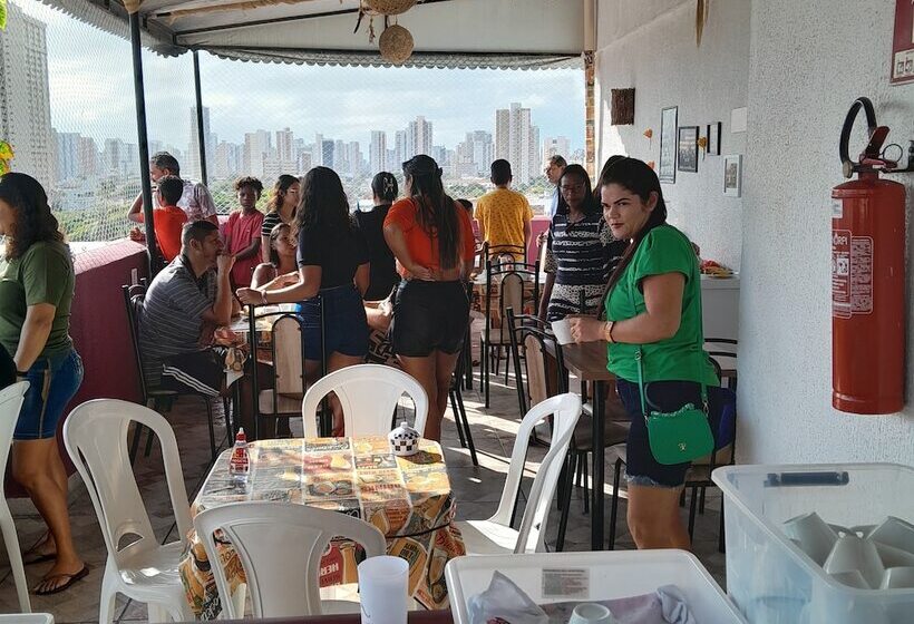 בית מלון כפרי Central Palace