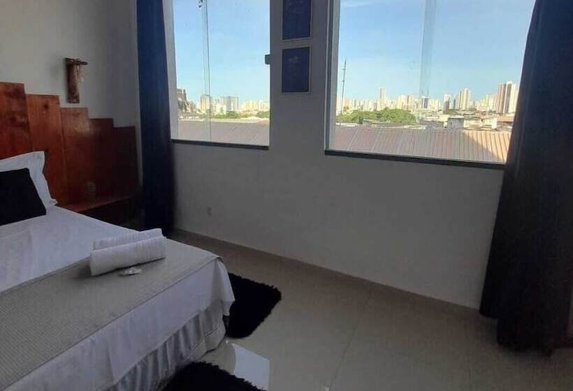 בית מלון כפרי Central Palace