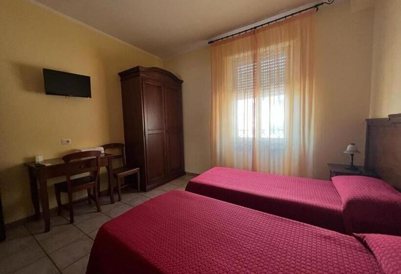 فندق Colosseo Colleferro