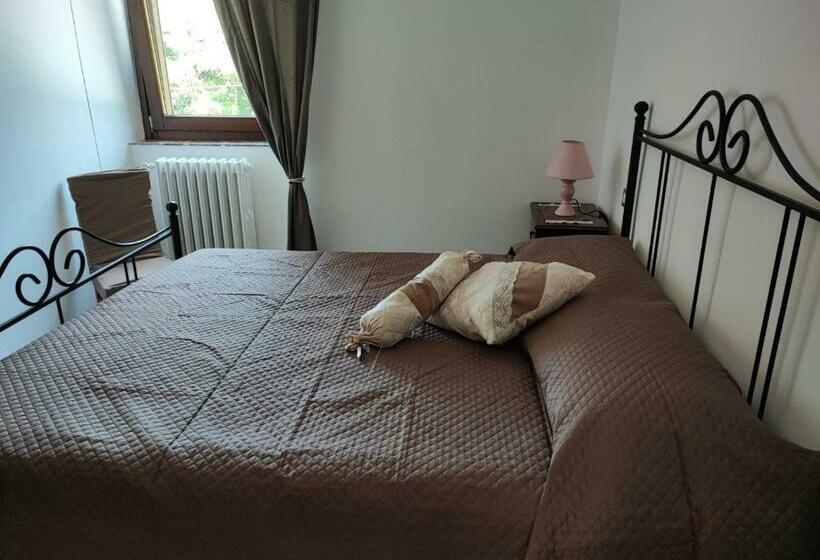 Капсульный Oтель B&b Moma Roof Garden