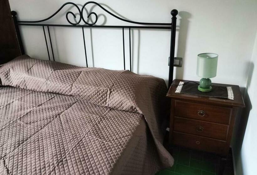 Капсульный Oтель B&b Moma Roof Garden