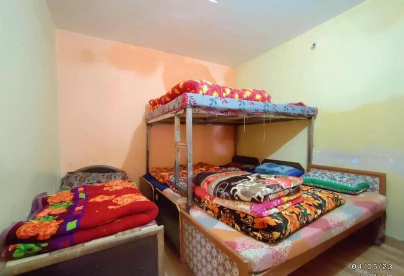 בית מלון כפרי Kedarnath Lodge By Prithvi Yatra