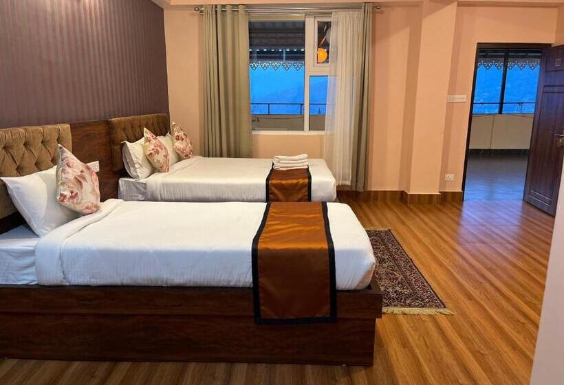 호텔 Little Sikkim Inn