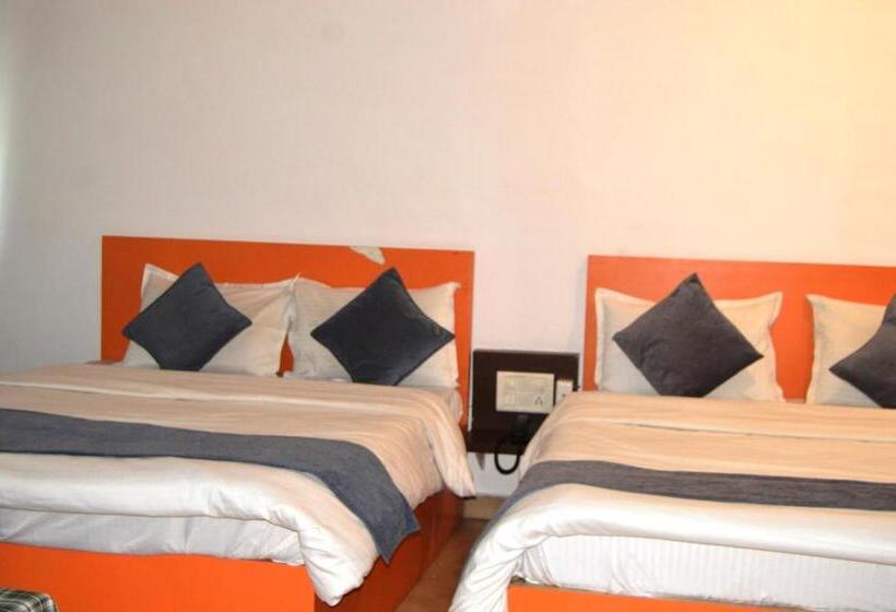 The Jh Hotel Mountabu   200 Mtrs From Nakki Lake