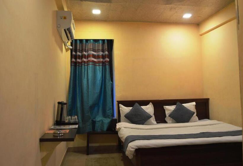 The Jh Hotel Mountabu   200 Mtrs From Nakki Lake