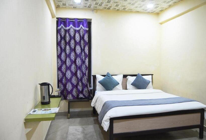 The Jh Hotel Mountabu   200 Mtrs From Nakki Lake