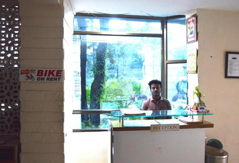 The Jh Hotel Mountabu   200 Mtrs From Nakki Lake