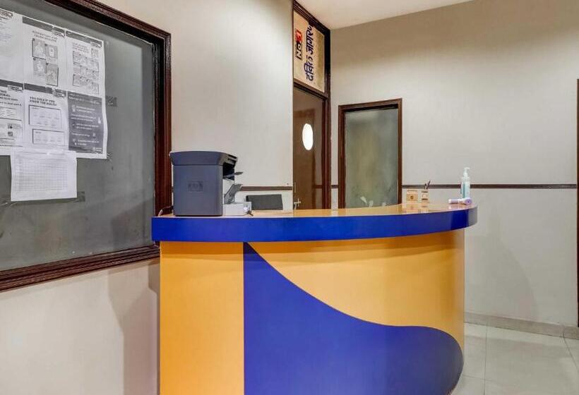 Oyo Hotel City Palace