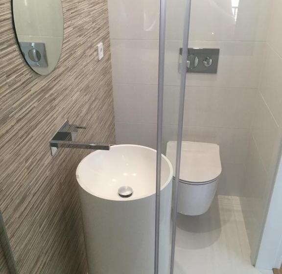 膳宿费 Bedrooms With Private Bathroom In Modern Guest House