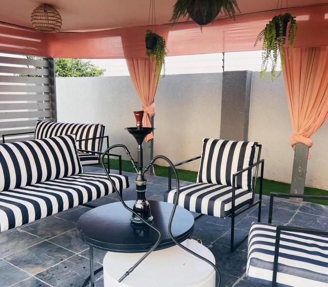 פנסיון Bkt Boutique Lodge