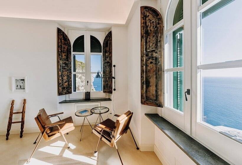 אתר נופש Faro Punta Imperatore