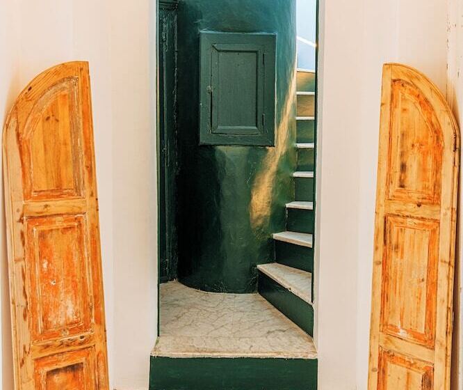 אתר נופש Faro Punta Imperatore