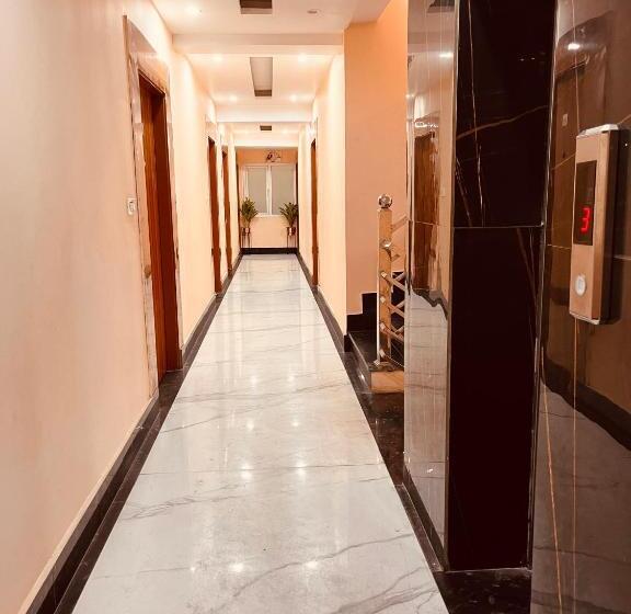 Tirath View Central Hotel   A Comfortable Stay