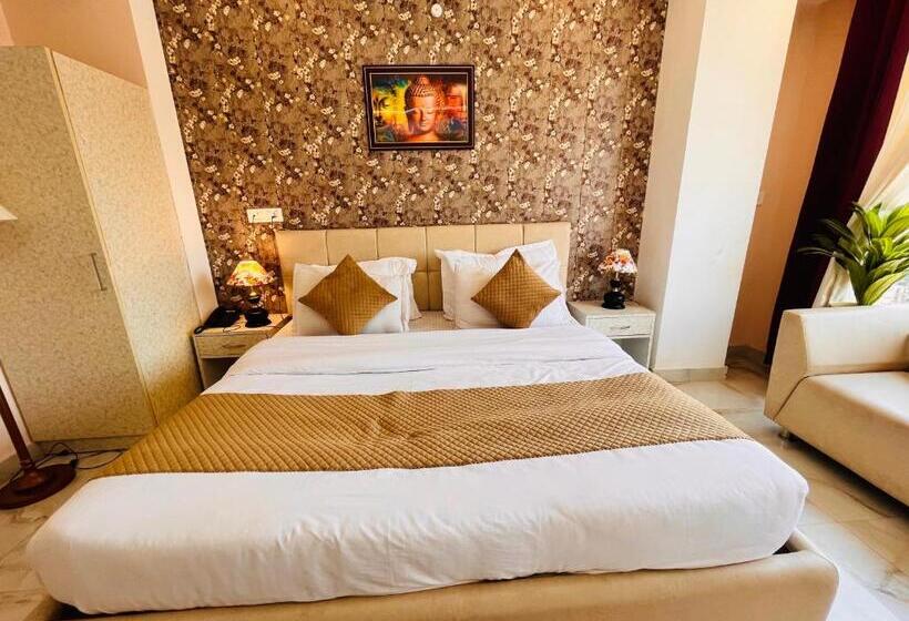 Tirath View Central Hotel   A Comfortable Stay
