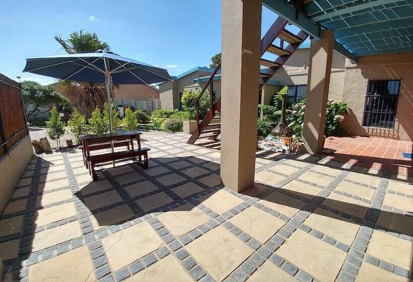 旅馆 Fisherhaven Travellers Lodge