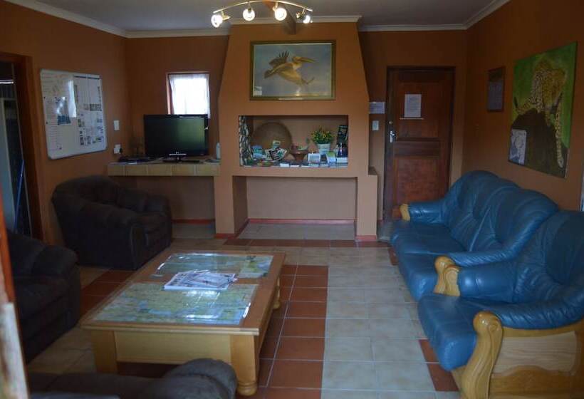 Общежитие Fisherhaven Travellers Lodge