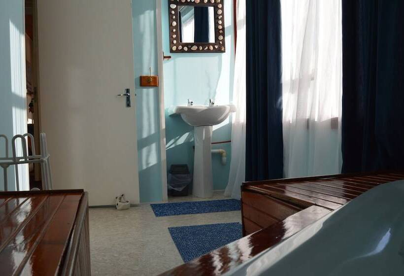 فندق صغير Fisherhaven Travellers Lodge