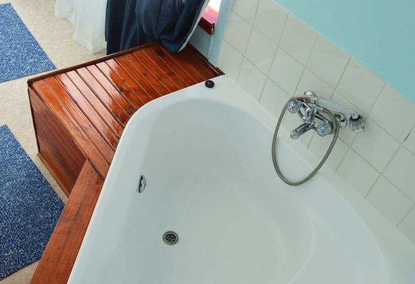 فندق صغير Fisherhaven Travellers Lodge