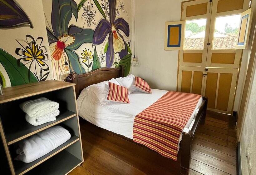 فندق صغير Hostal Ciudad De Segorbe