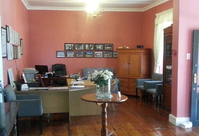 مبيت وإفطار District Six Guesthouse