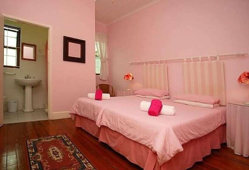 مبيت وإفطار District Six Guesthouse