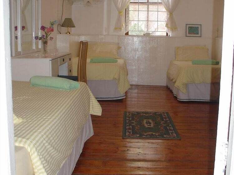 مبيت وإفطار District Six Guesthouse